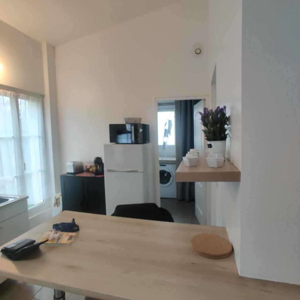 Maison 3 chambres. cour Privative 2 places de parking privatives photo 3