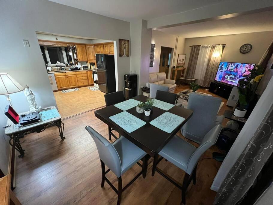 4 bedrooms & 2 bathrooms “Dhanu’s place” image