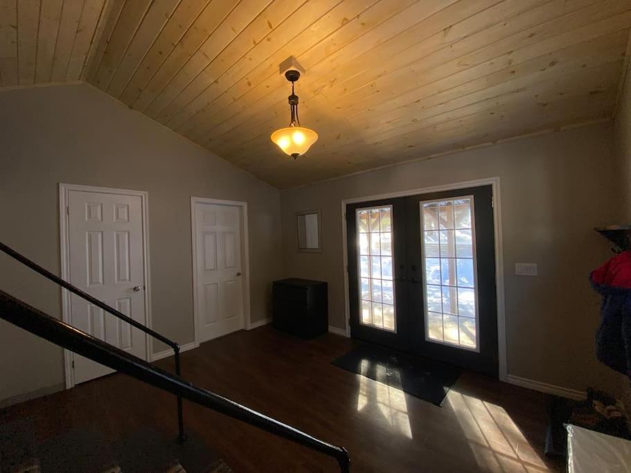 Dream vacation cottage for all seasons 4 bdr/2bath photo 4