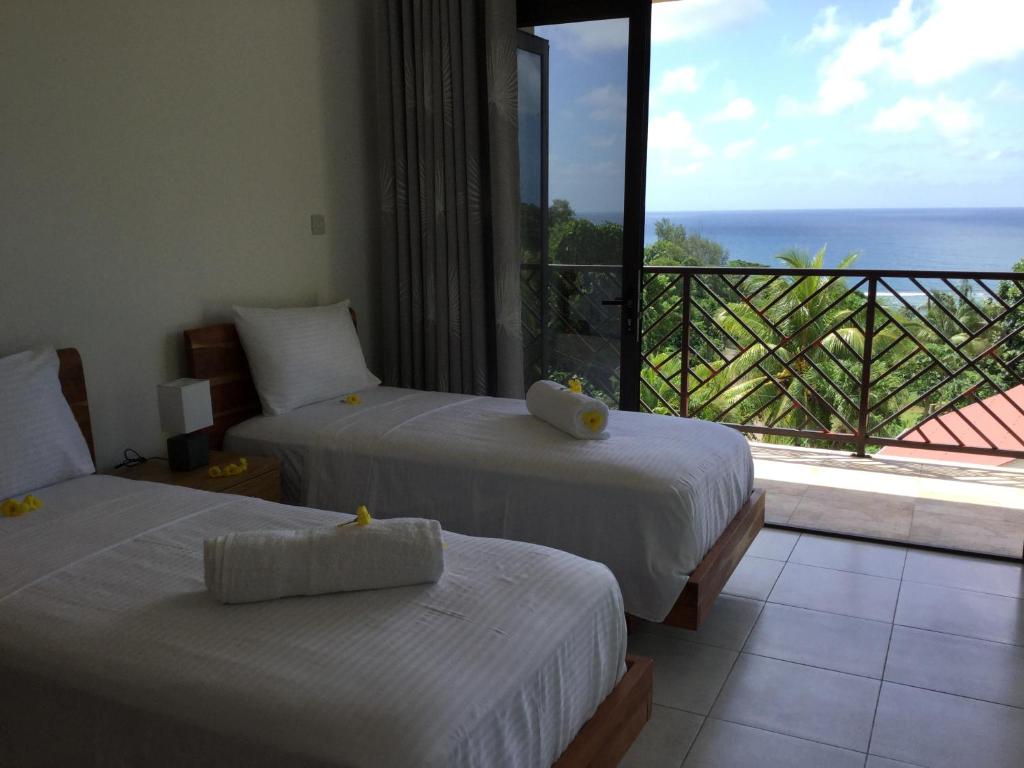 Bougainvillas Seychelles photo 4