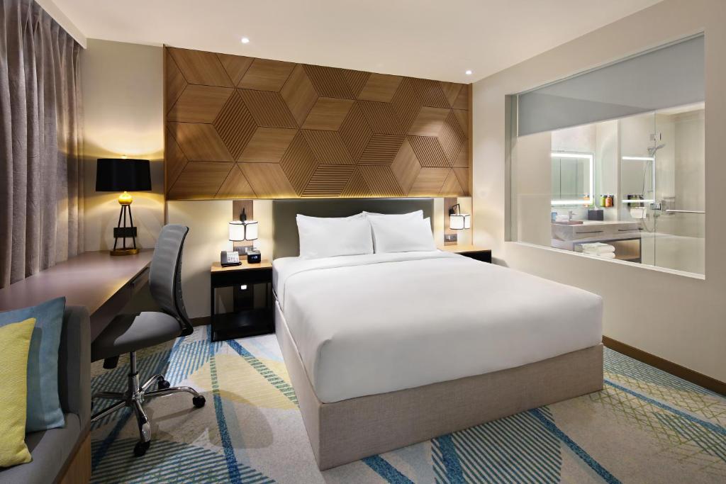 Holiday Inn Cebu City, an IHG Hotel photo 2