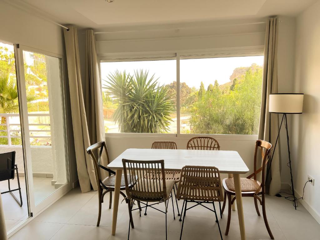 Palm Beach Paradise - Private access to the beach photo 2