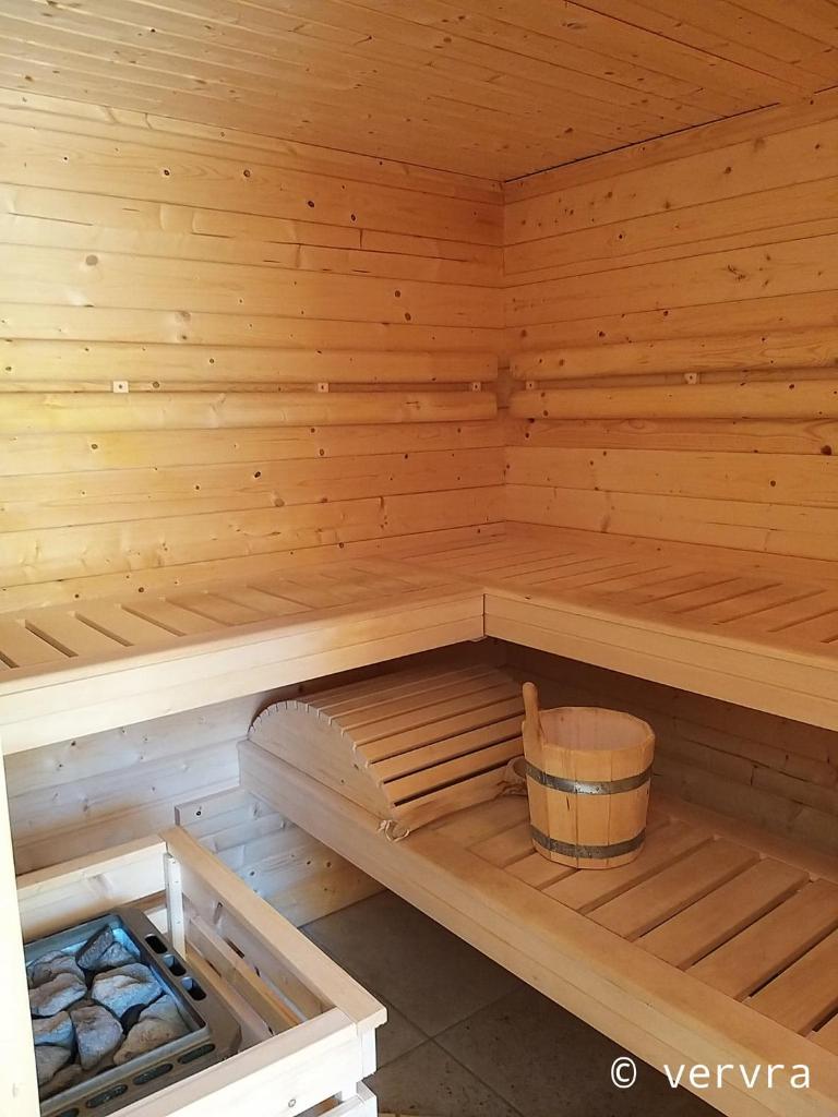 Domaine La Salvagie, chambres d'hôtes avec spa, sauna, piscine, massages photo 4