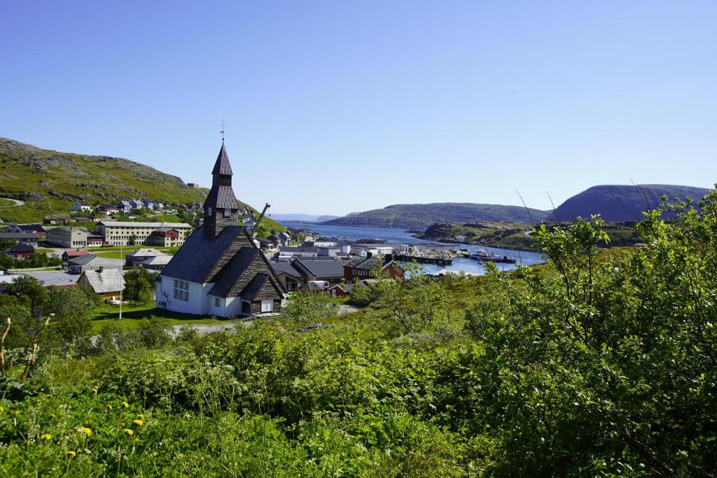 Havøysund house with a beautiful view photo 1