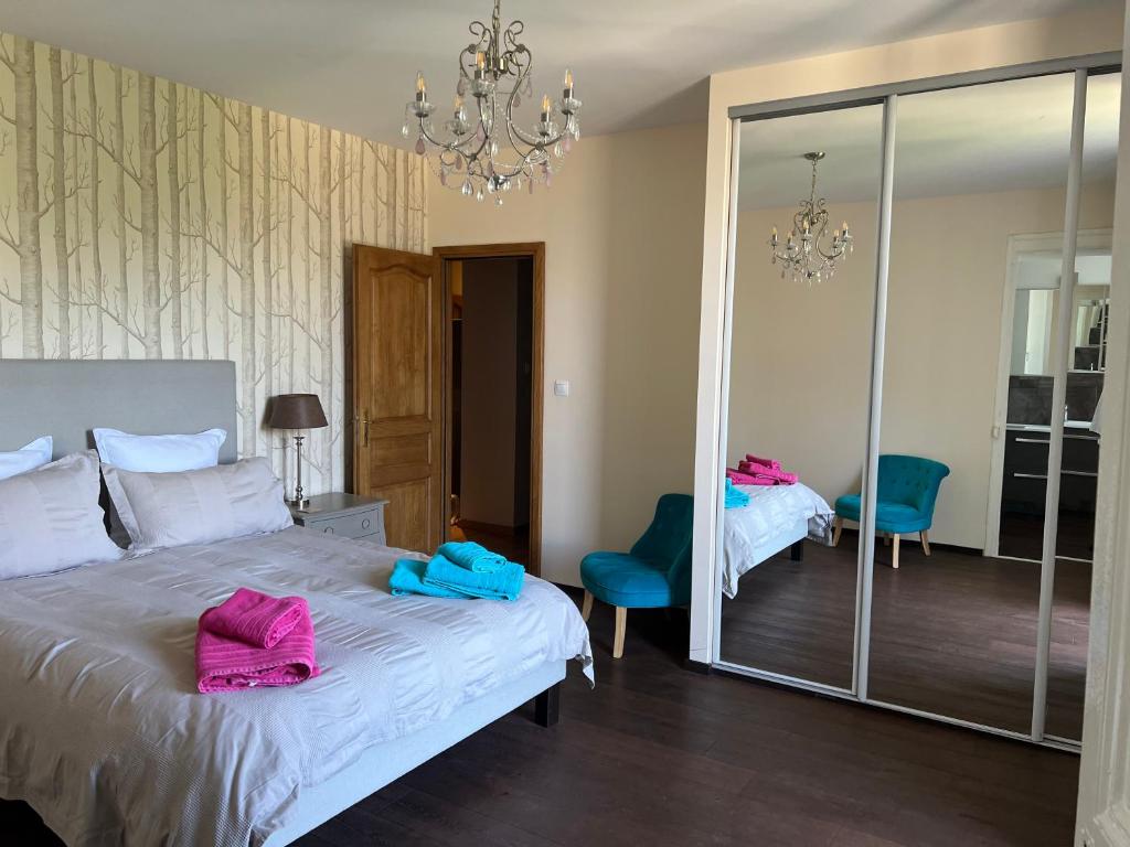 onlysaintg - Apartment Bernadette Spacious 4 bedrooms Great views, 120 m2 Only 500m from the centre and ski lift GREAT YEAR ROUND photo 3
