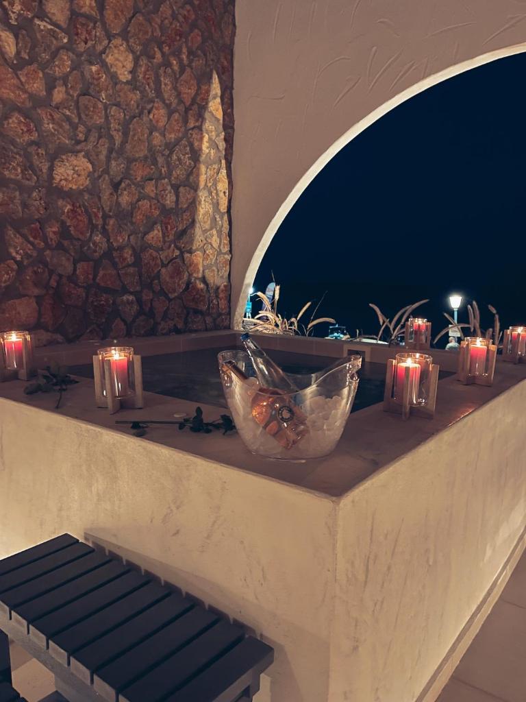 Delfini Beach Hotel & Suites photo 2