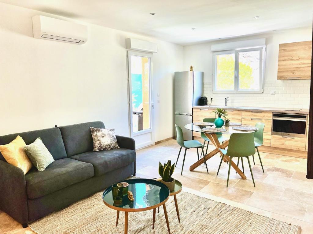 Studio with Garden - Pauseto West 4 - 2 min from Beach photo 2