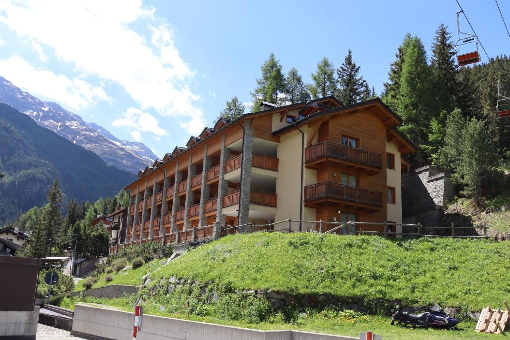 Residence Regina delle Alpi photo 4