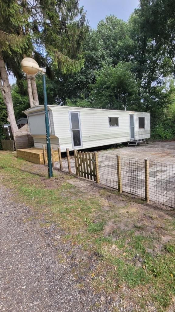 Eexter bosparel caravan 222 photo 2