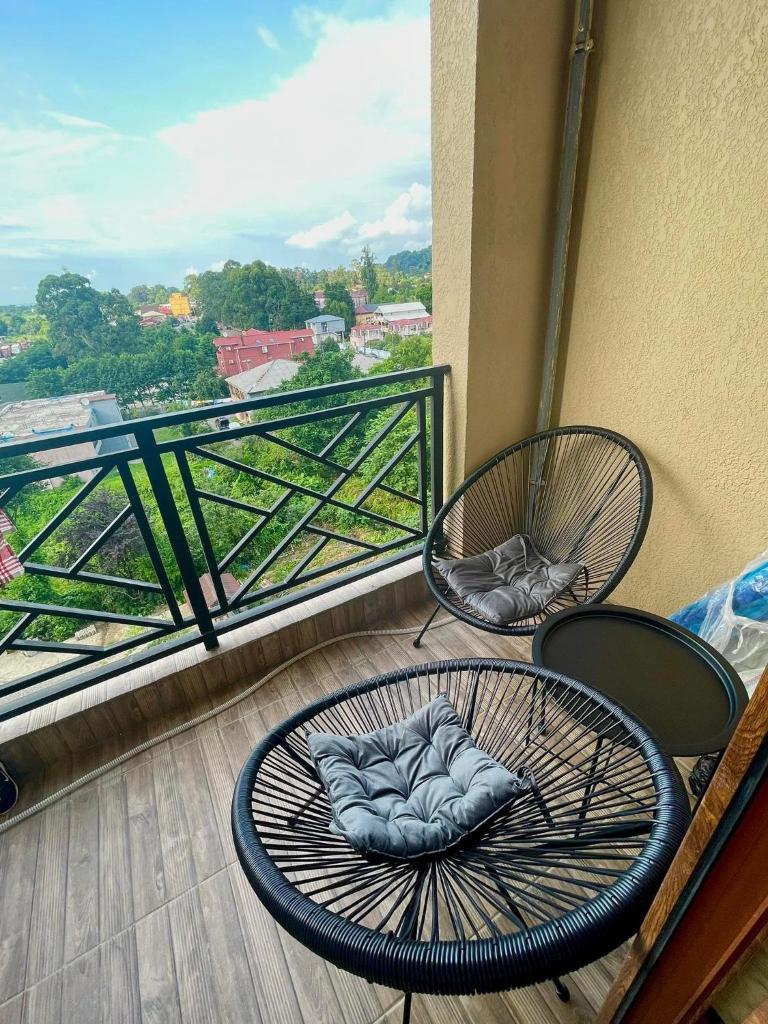 Cozy apartment with sea and mountains view photo 3