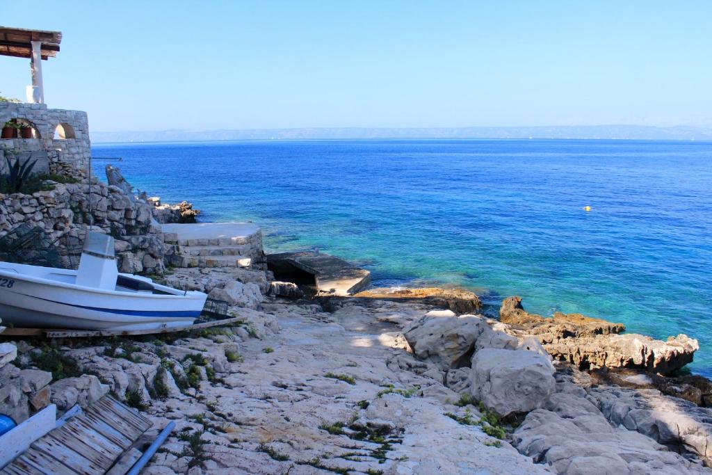Seaside secluded apartments Cove Danca - Babina, Korcula - 9322 photo 4