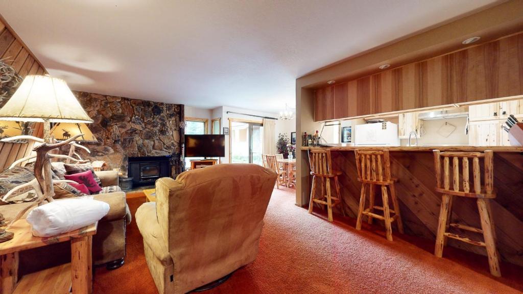 Snowcreek 253 Apartment photo 1