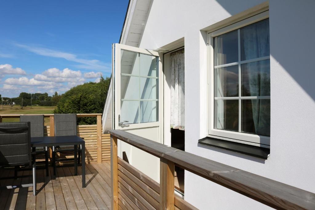Functional and cozy apartment at Abbekas Golf Course photo 2
