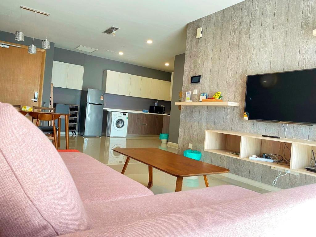 【NETFLIX】Suasana Suites,Nxt to CIQ【PoolGym&WIFI】 photo 3