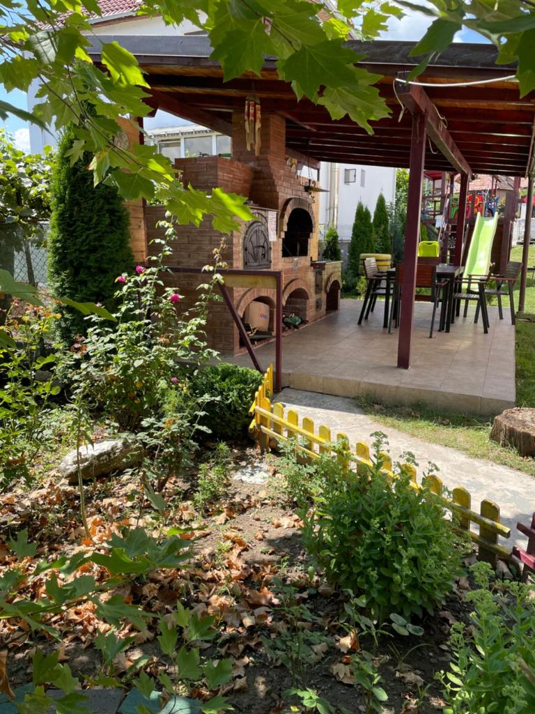 Pensiunea Casa Rica photo 4