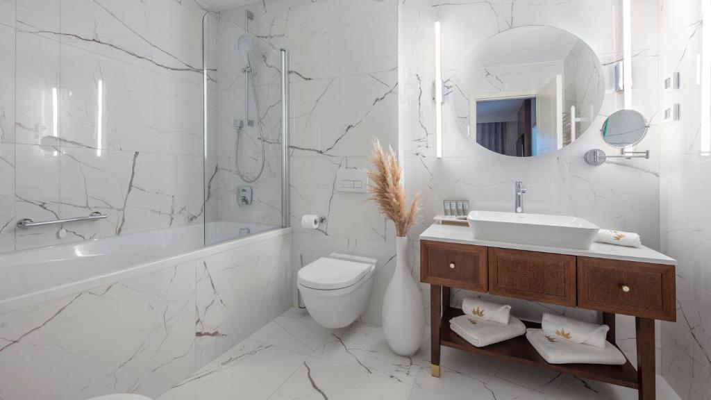 Royal Ariston Hotel photo 4
