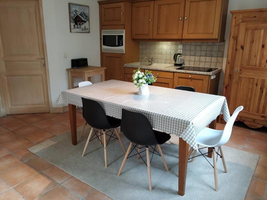 Two bedroom Two bath 63m2 Ski Apt by Telecabine with Parking photo 4