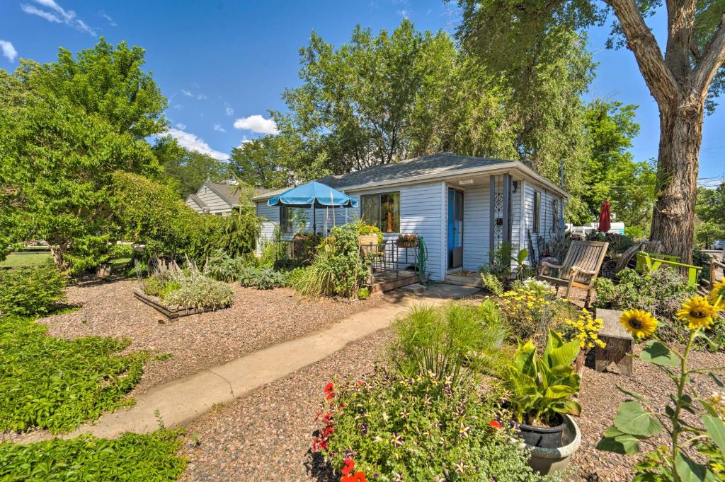 Lovely Bungalow, Walk to Olde Town Arvada! photo 2