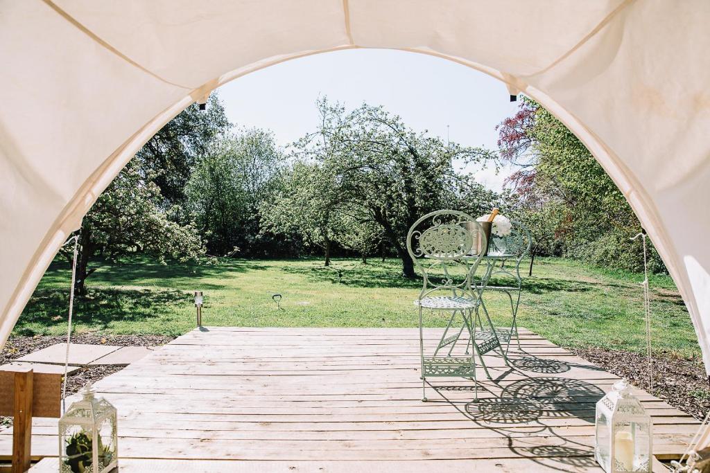 Appleblossom Yurt photo 2