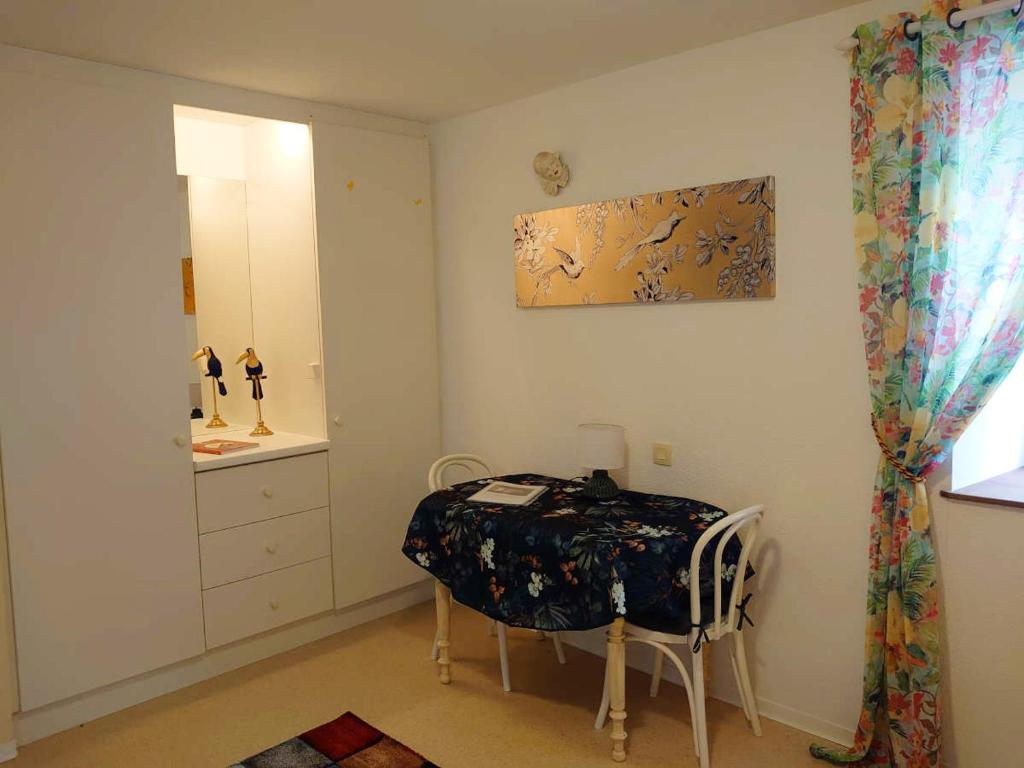 Studio avec piscine partagee jardin clos et wifi a Duravel B photo 2