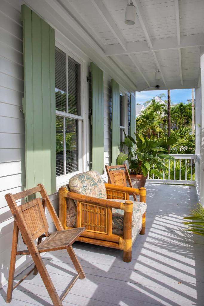 Bahama Gardens - Main House photo 4