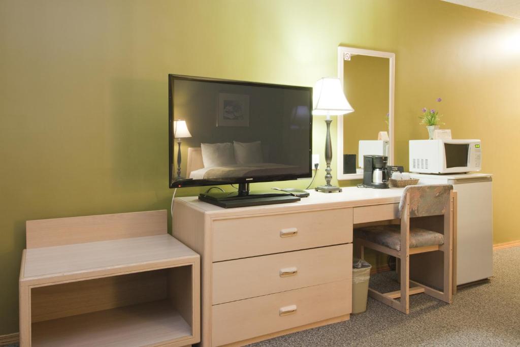 Bow River Inn photo 1