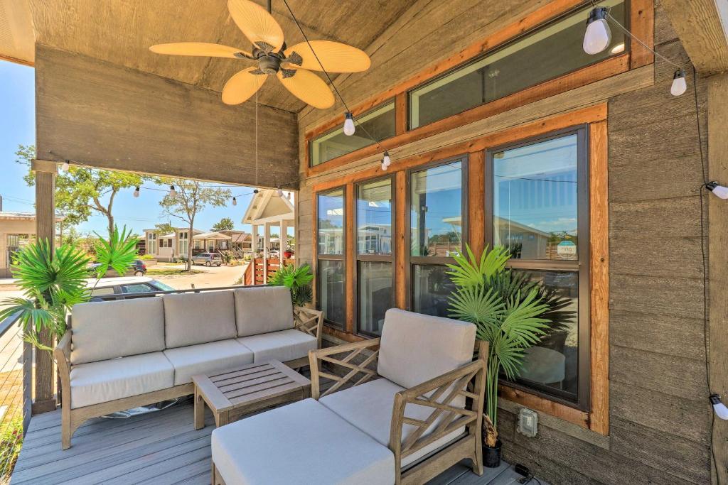 Upscale Tiny Home - Boho-Chic Austin Getaway! photo 1