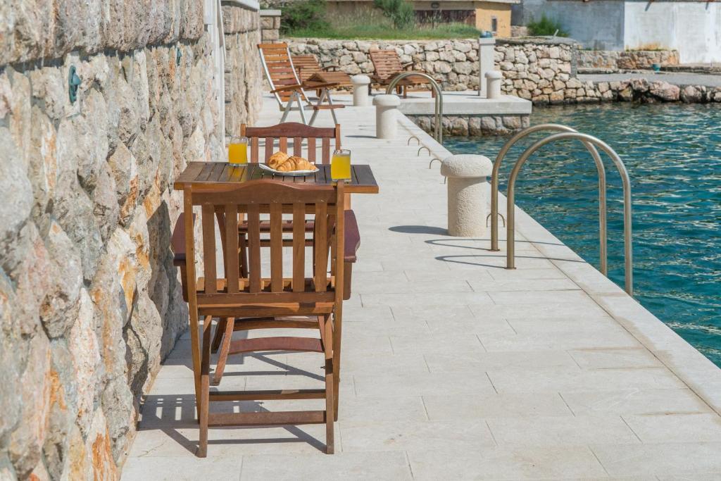 Apartments by the sea Baric Draga, Karlobag - 15583 photo 2
