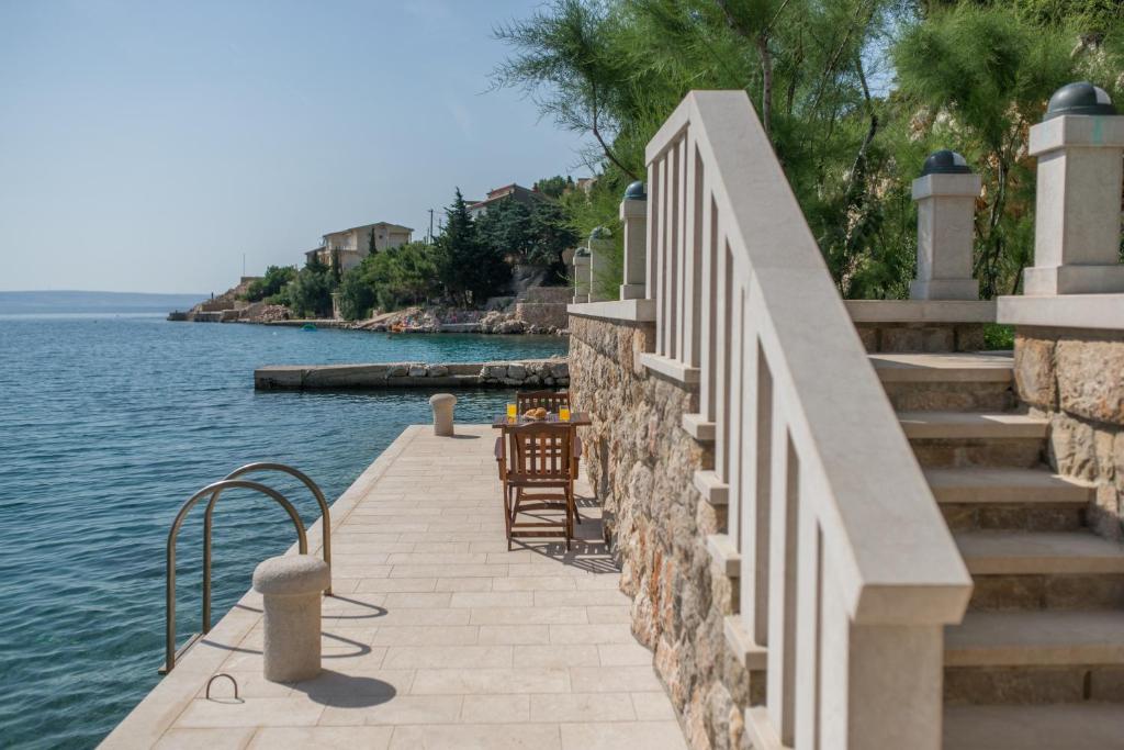 Apartments by the sea Baric Draga, Karlobag - 15583 photo 3