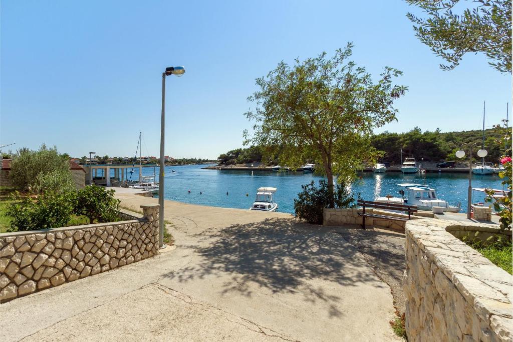 Apartments by the sea Simuni, Pag - 4083 photo 4