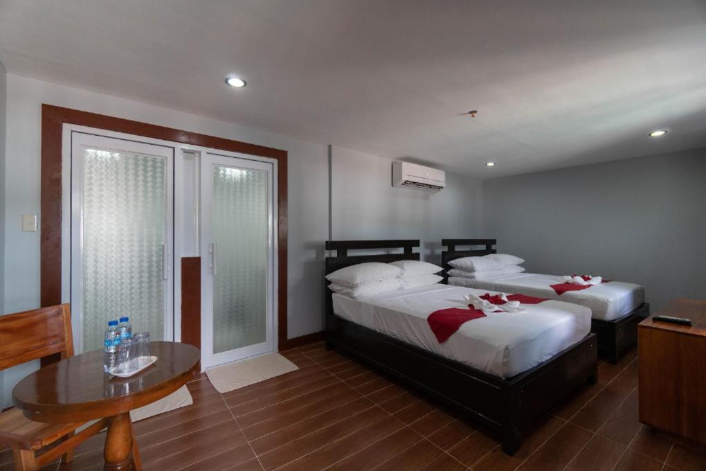 One Averee Bay Hotel photo 4