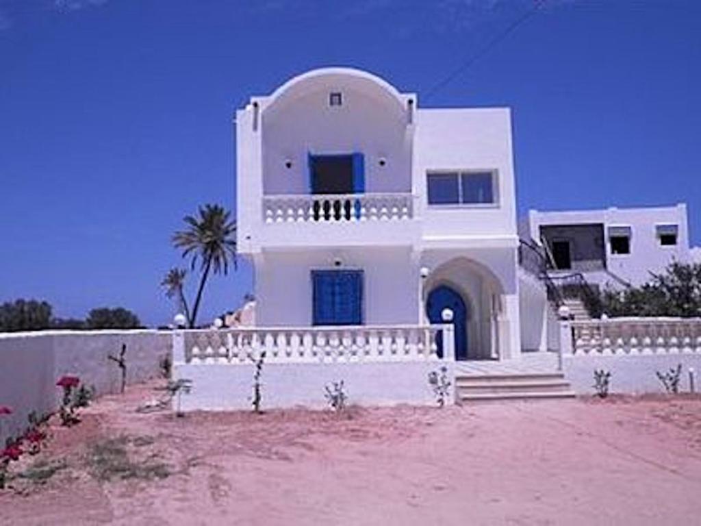2 bedrooms appartement with enclosed garden and wifi at Djerba Midoun 1 km away from the beach photo 1
