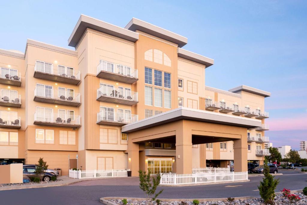 La Quinta by Wyndham Ocean City photo 2