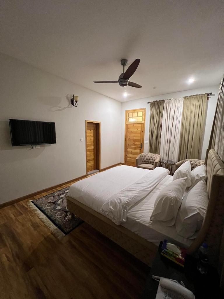 ISLE OF HIGHLAND TOURS Guest House photo 3