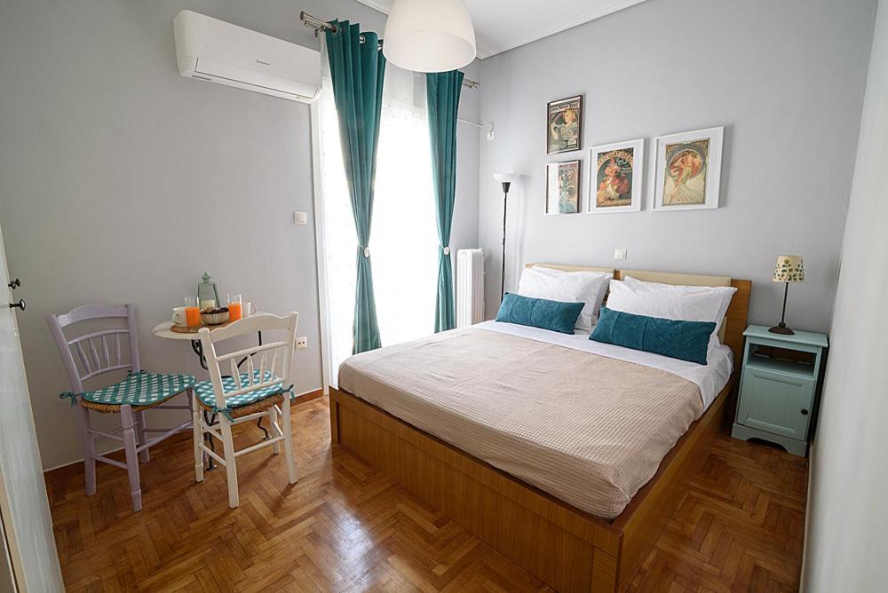 jack daniel's appartment, Athens