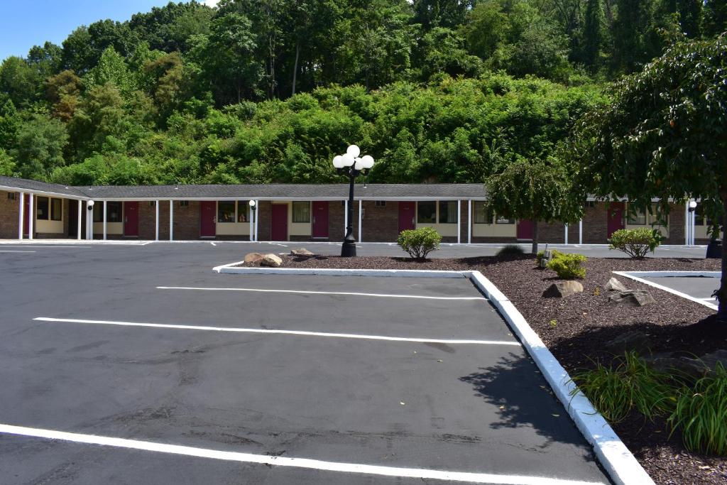South Hills Motel photo 2