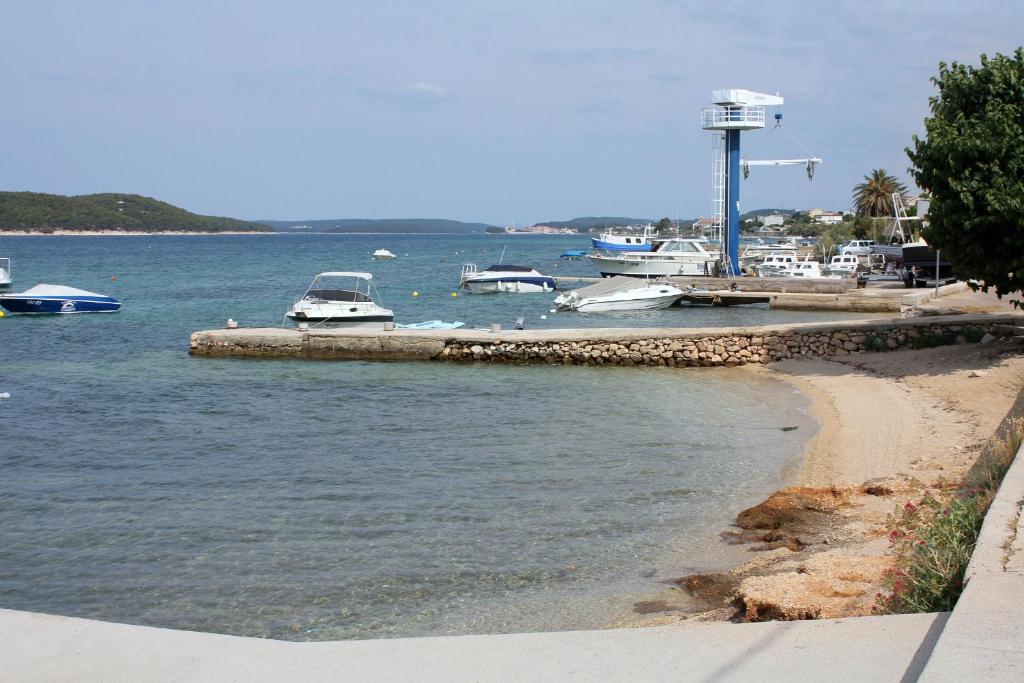 Apartments by the sea Barbat, Rab - 4993 photo 3