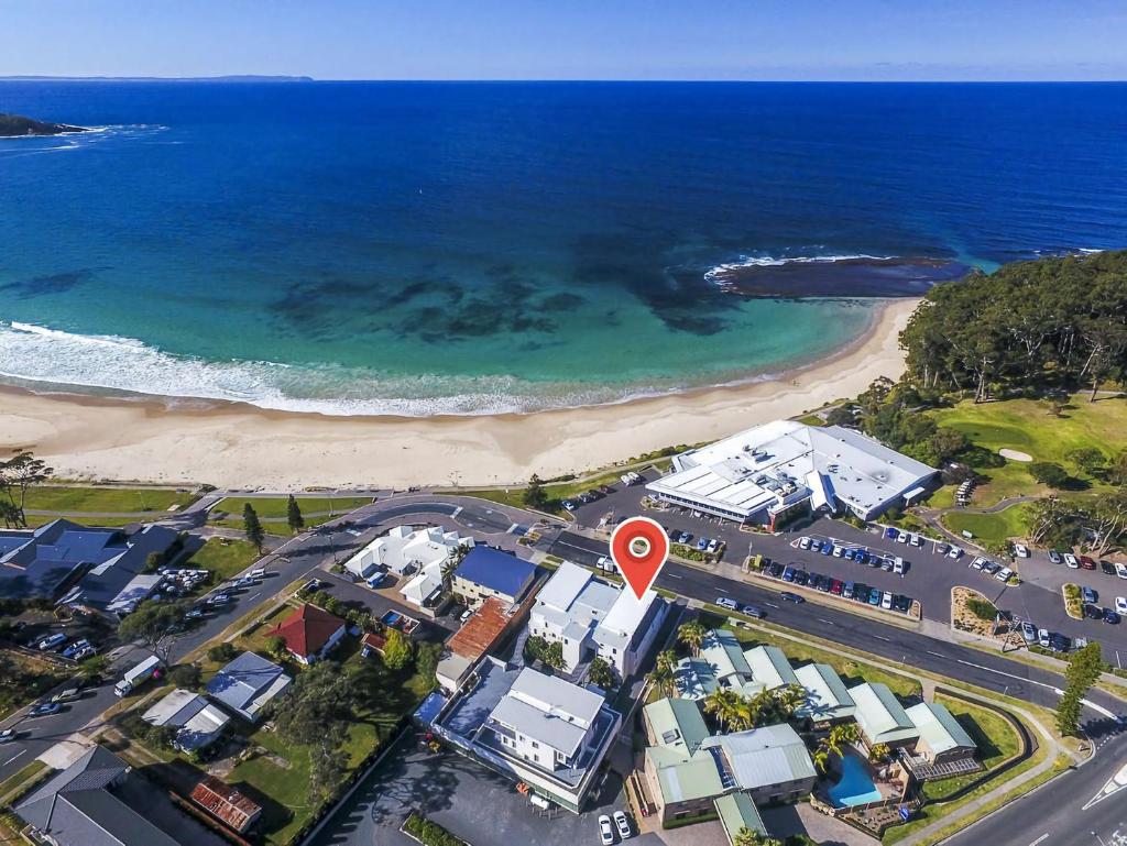 Mollymook Luxury Beachfront Apartment 10 photo 1