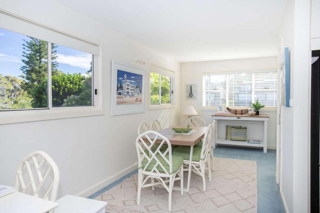 Beachfront Bliss on Mollymook Beach photo 4