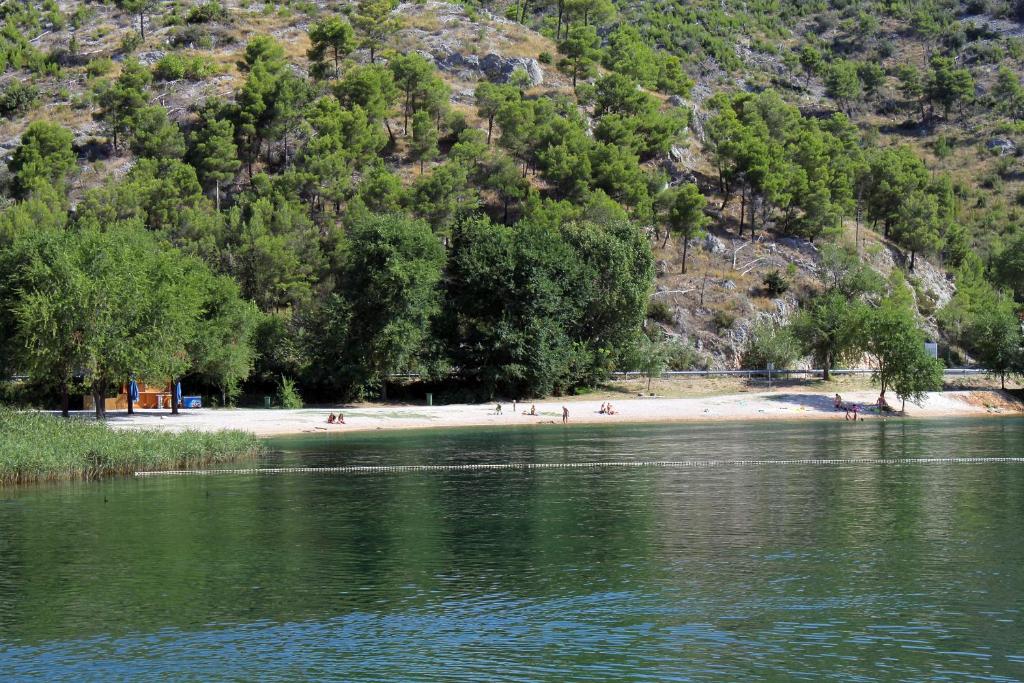 Family friendly house with a swimming pool Puljane, Krka - 11688 photo 4