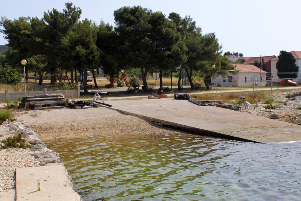 Family friendly apartments with a swimming pool Verunic, Dugi otok - 14286 photo 4