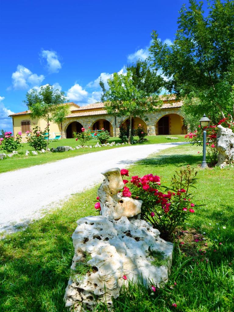 Saturnia Pian Di Cataverna photo 2