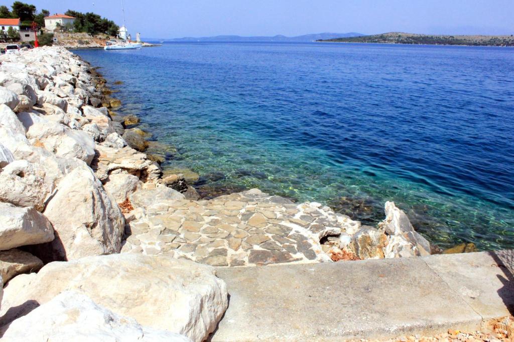 Apartments with a parking space Sali, Dugi otok - 16469 photo 1