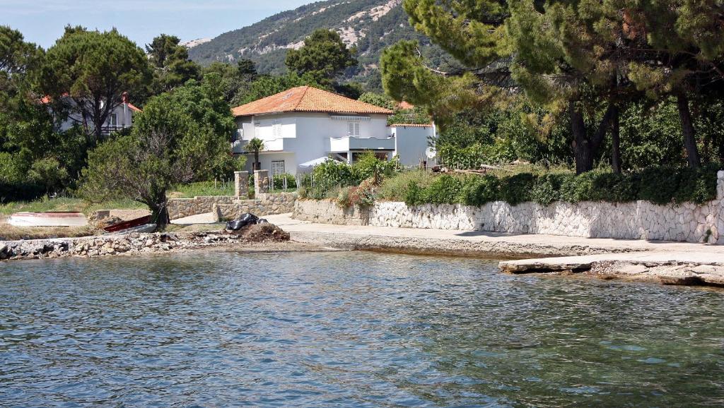 Apartments with a parking space Barbat, Rab - 16723 photo 3