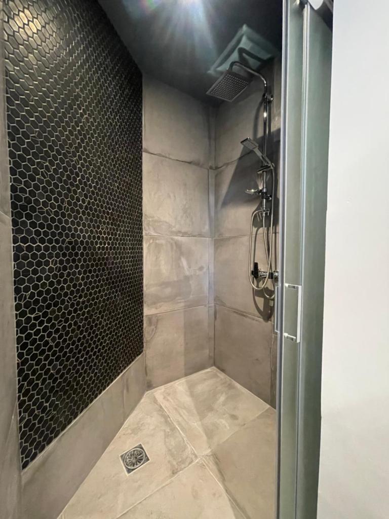 Nanas luxury studio with balcony photo 4