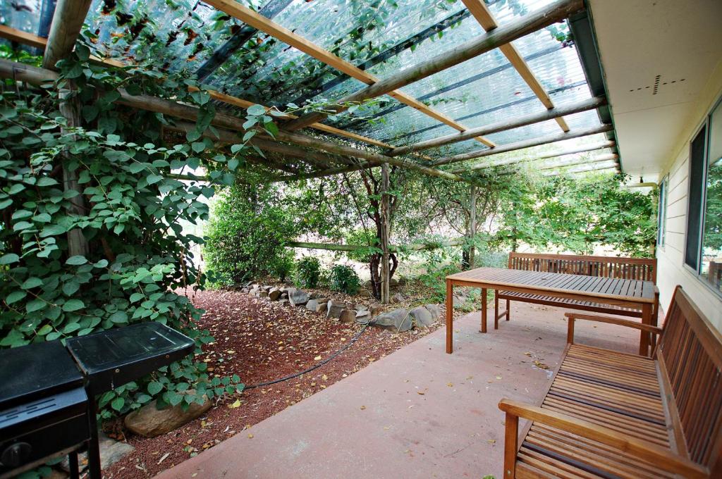 Starline Alpacas Farmstay Resort Room Type - Top Cottage