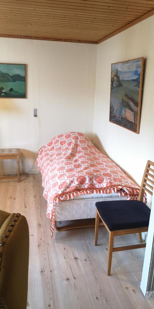 Lovely 1 BR condo with free parking on premises photo 2
