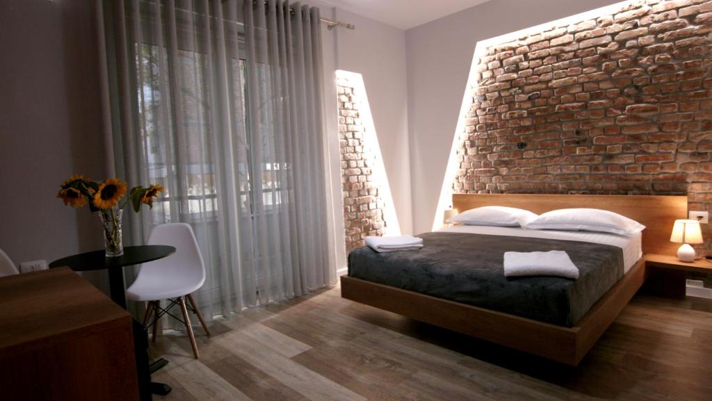 KONI's Studio Apartments