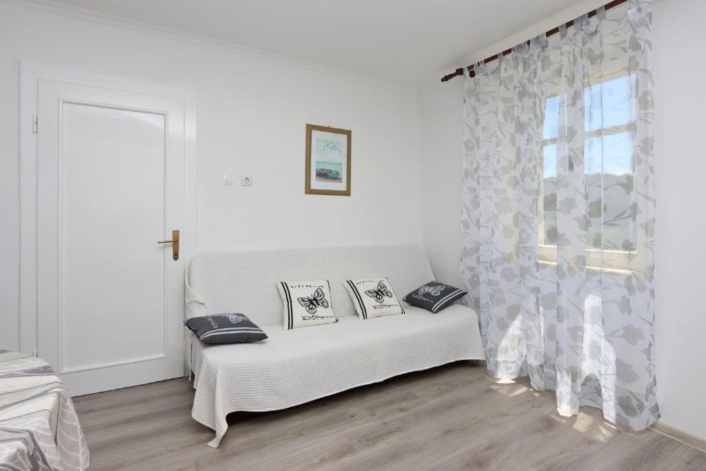 Apartments by the sea Supetarska Draga - Donja, Rab - 15997 photo 3