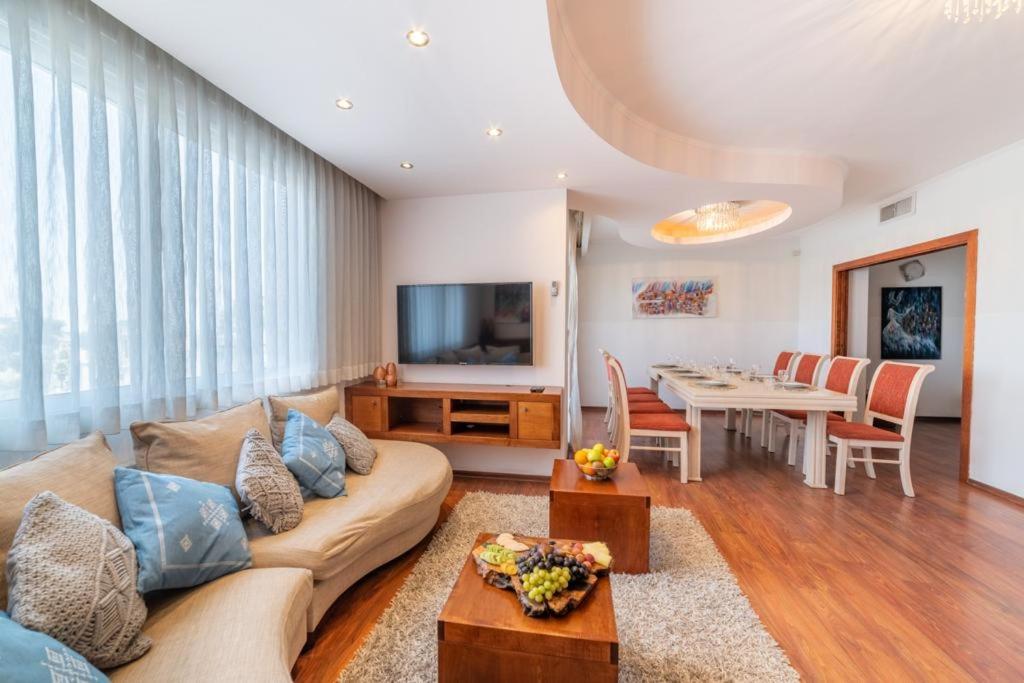 Art Apartment In Mamila - Art & View photo 1